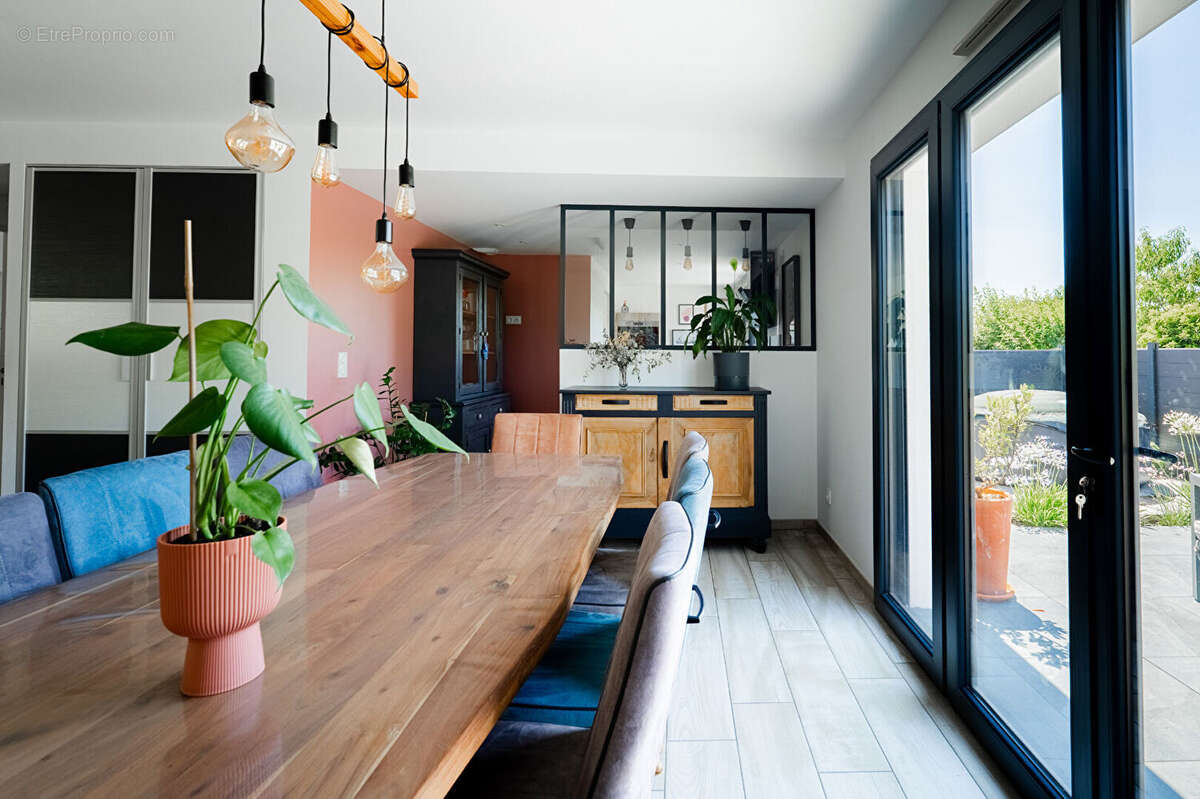 Maison Contemporaine (2017) - 114 m² - 4 Ch - Garage & Jardin - photo 6