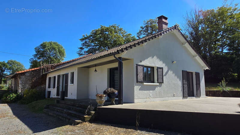 Maison à ORADOUR-SUR-GLANE