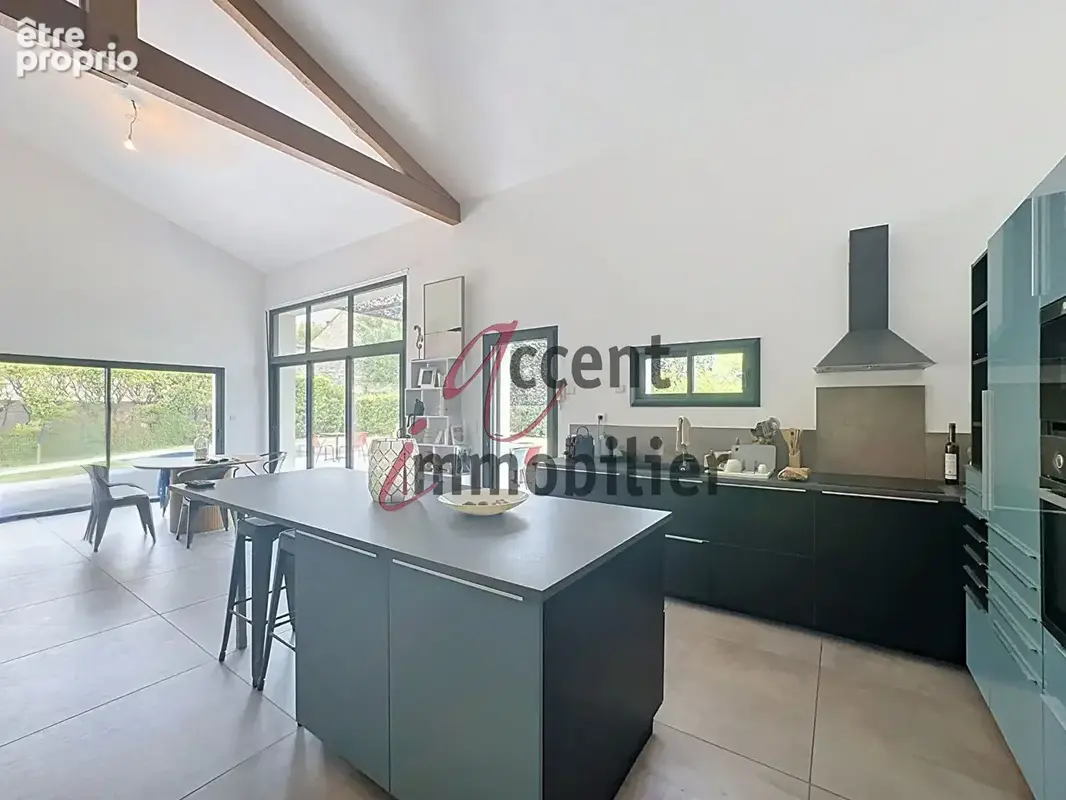 Mollégès, maison 135m² + 23m² de dépendance, piscine, garage,1200 m²  de terrain - photo 4