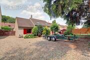 Maison à JOUY-LE-MOUTIER