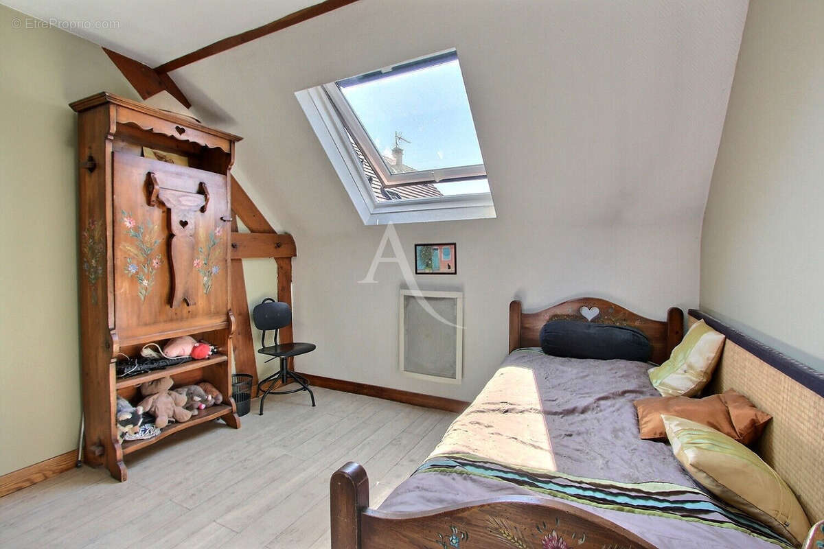 Maison à VILLENEUVE-LA-GARENNE