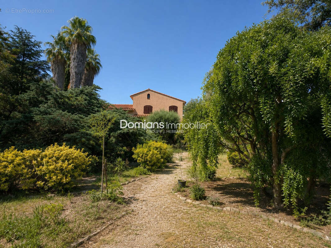 Maison 182 m² à Millas  - photo 8