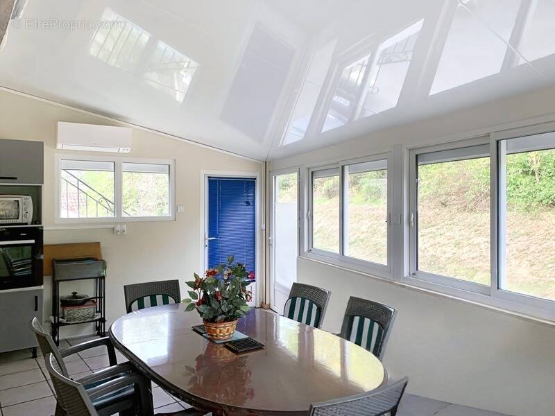 Maison à SAINT-ROMAIN-LE-NOBLE