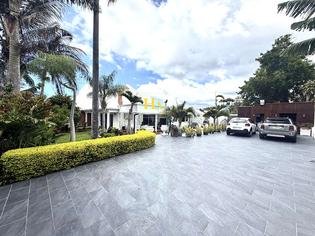 Maison Trois Mares, dépendance, 250 m2 - photo 6