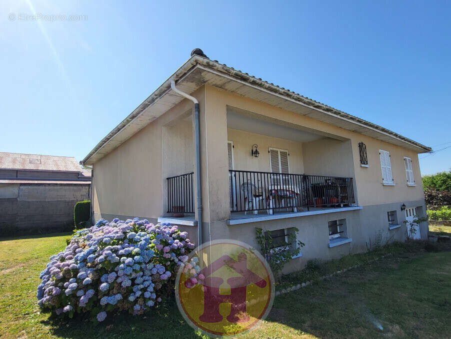 Maison à SAINT-JUNIEN