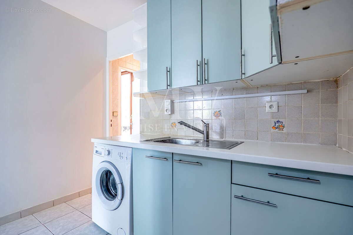 Appartement - Secteur du Maroc - 33 m² - photo 3