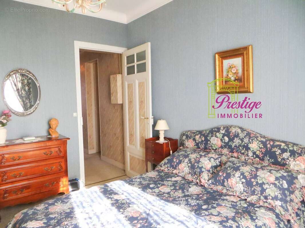 Appartement à LE MESNIL-LE-ROI