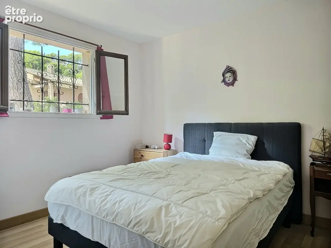 Maison proche Almanarre avec Jardin et Garage - photo 5