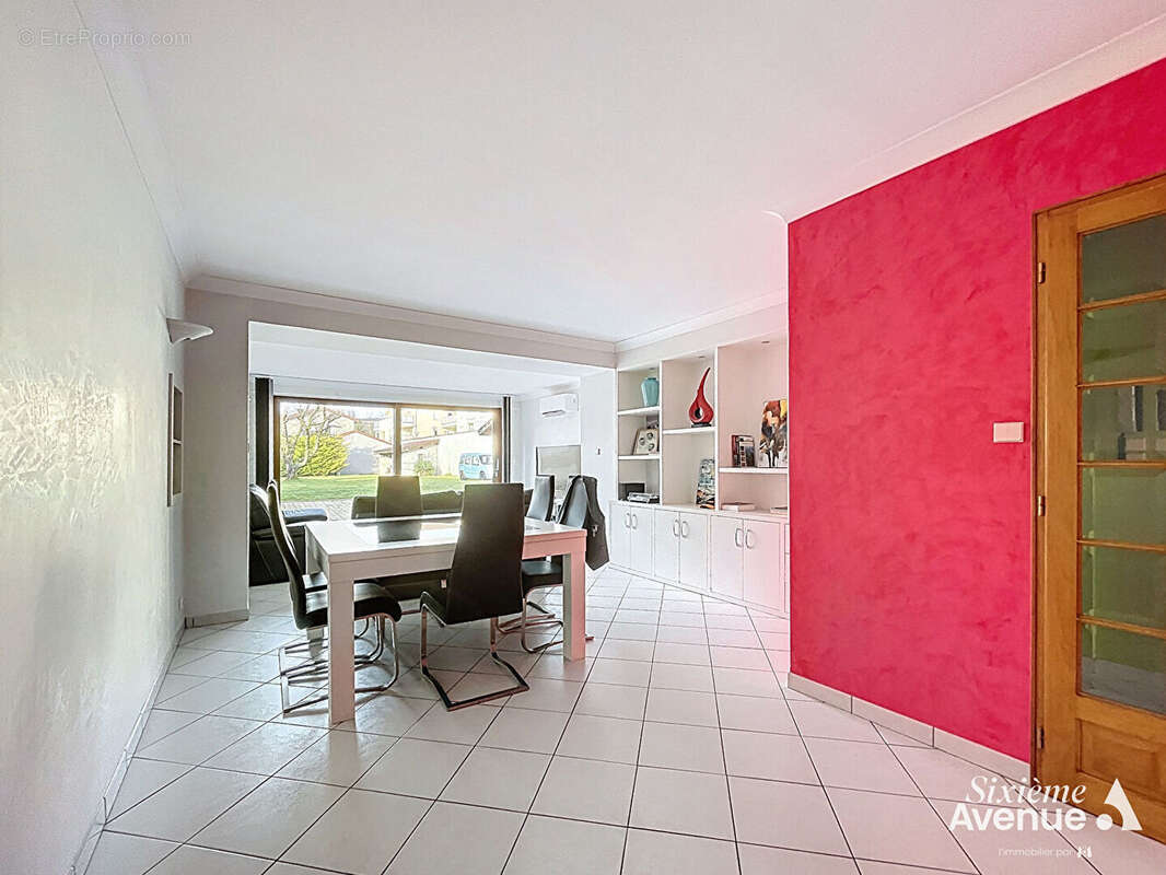 Maison à SAINT-SYMPHORIEN-D'OZON