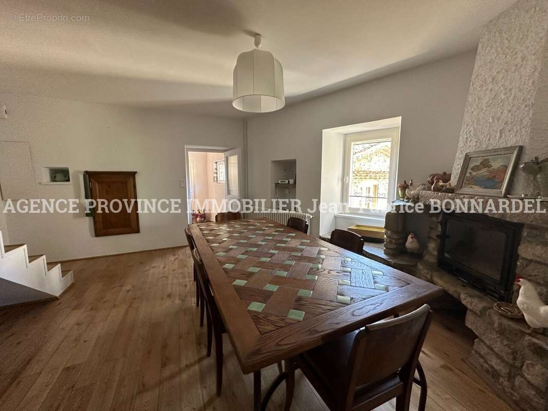 Maison à FELINES-SUR-RIMANDOULE