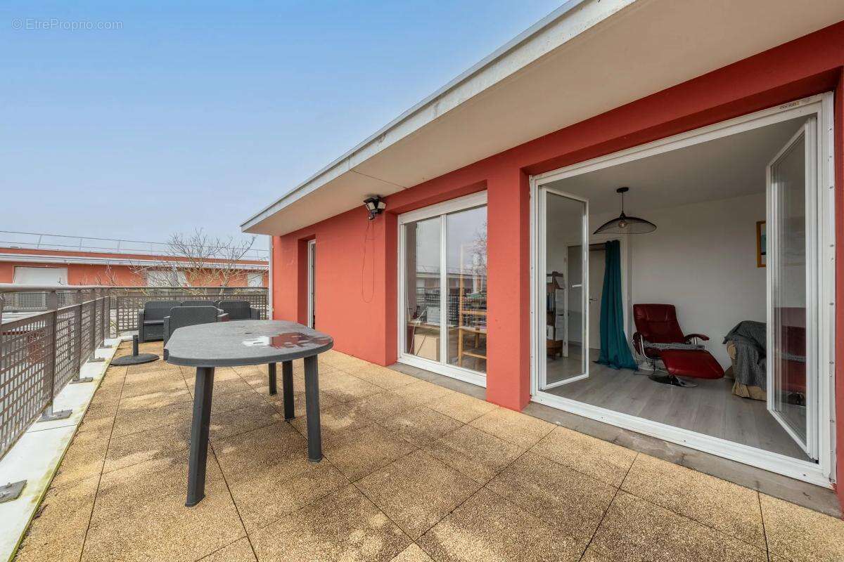Appartement à AMBES