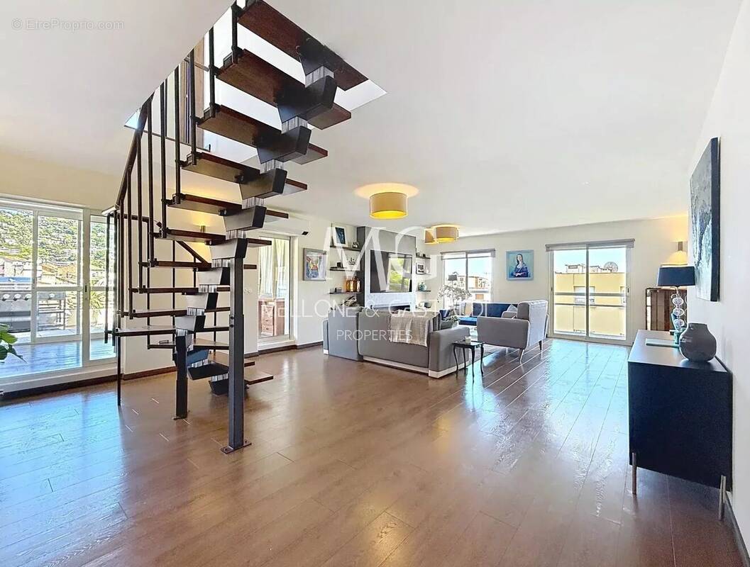 Appartement à LE CANNET