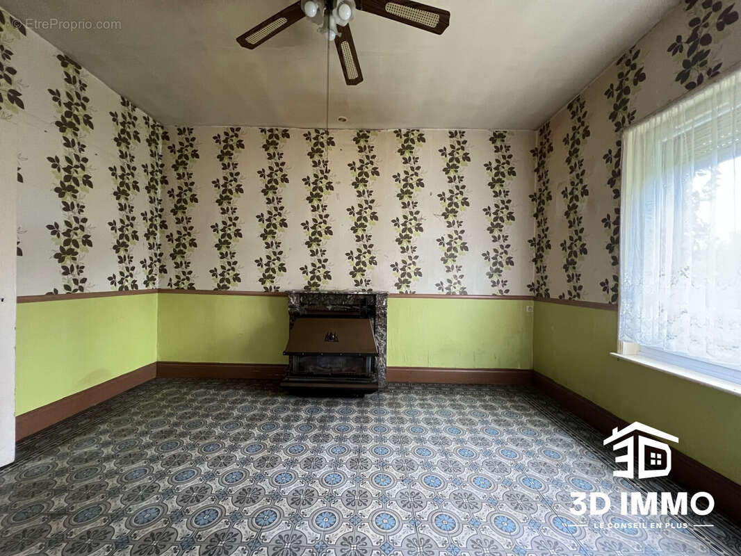 Maison à AVESNES-SUR-HELPE