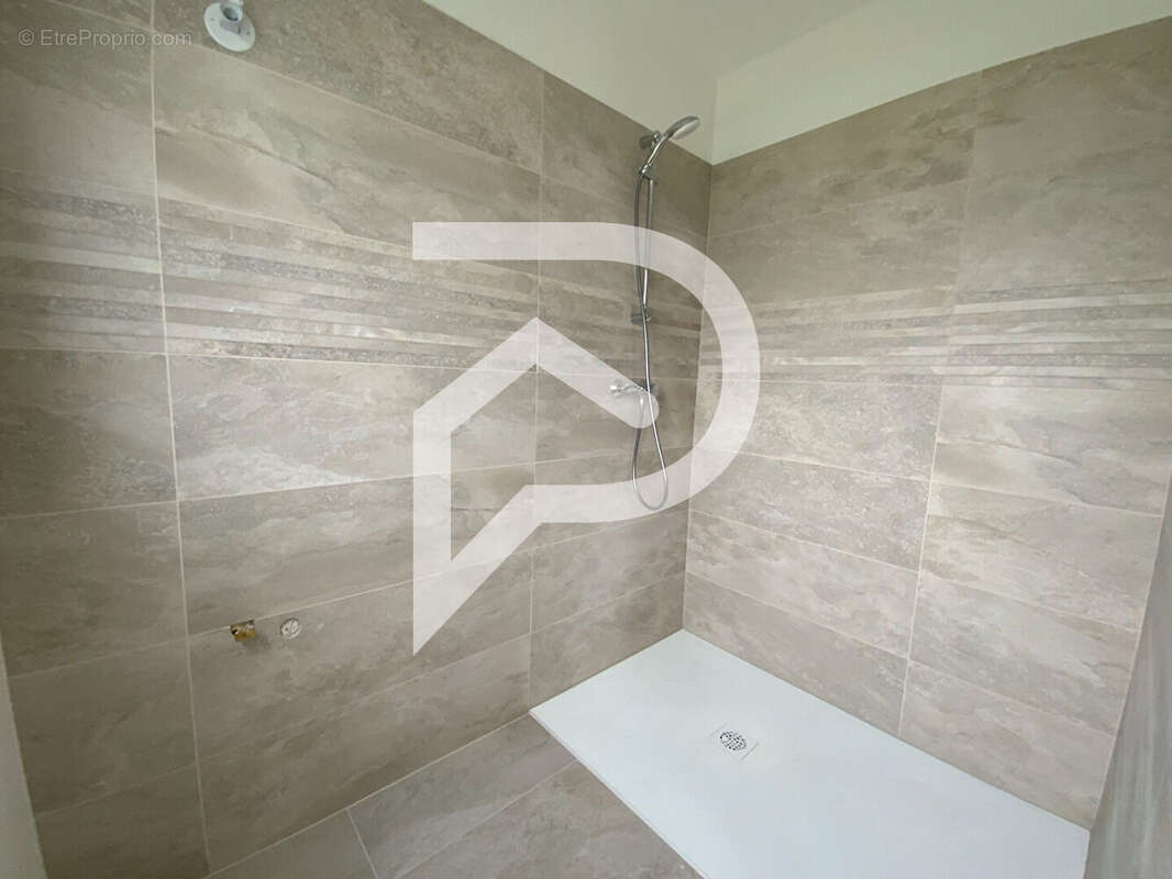 Maison à LES ESSARTS-LE-ROI