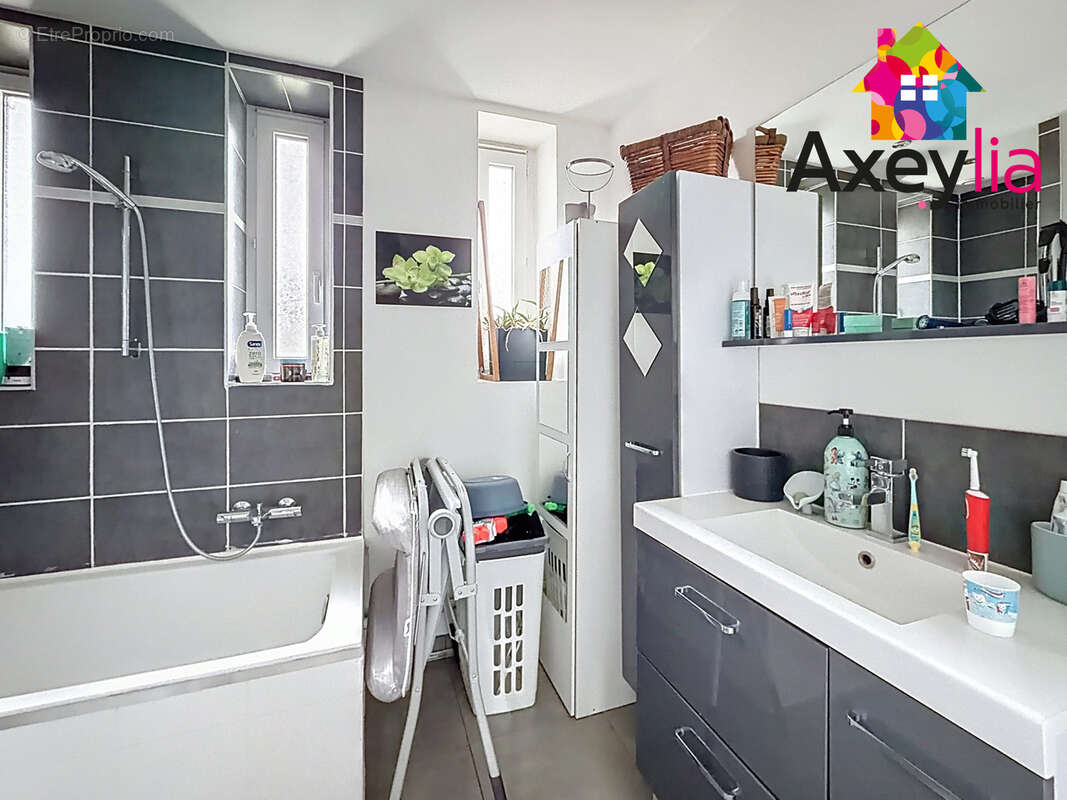 Appartement à REGNY
