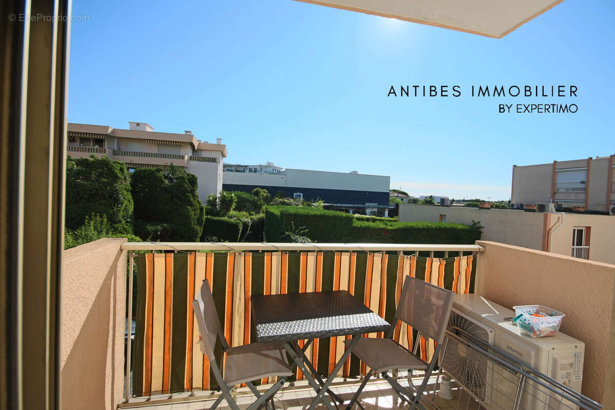 Appartement à SAINT-LAURENT-DU-VAR