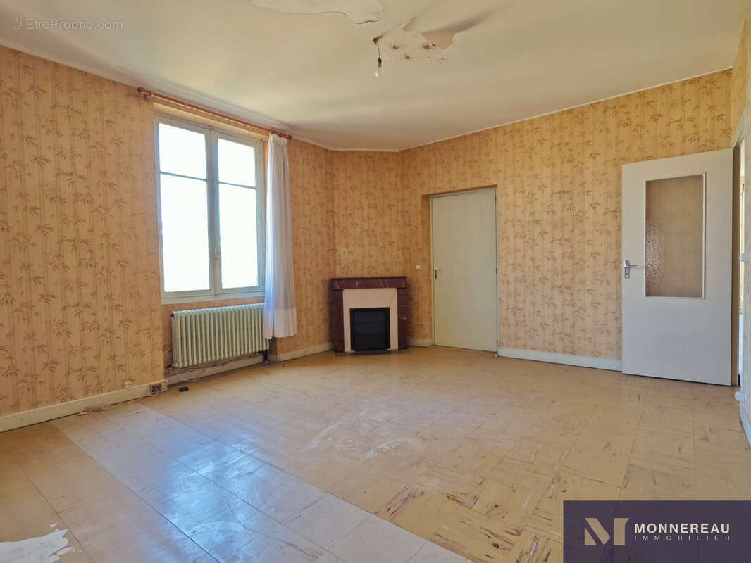 Immeuble centre segonzac - photo 18