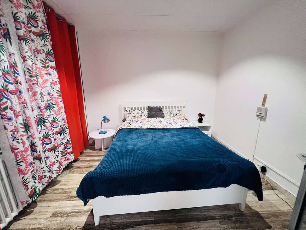 chambre dépendance - Maison à LE PLESSIS-ROBINSON