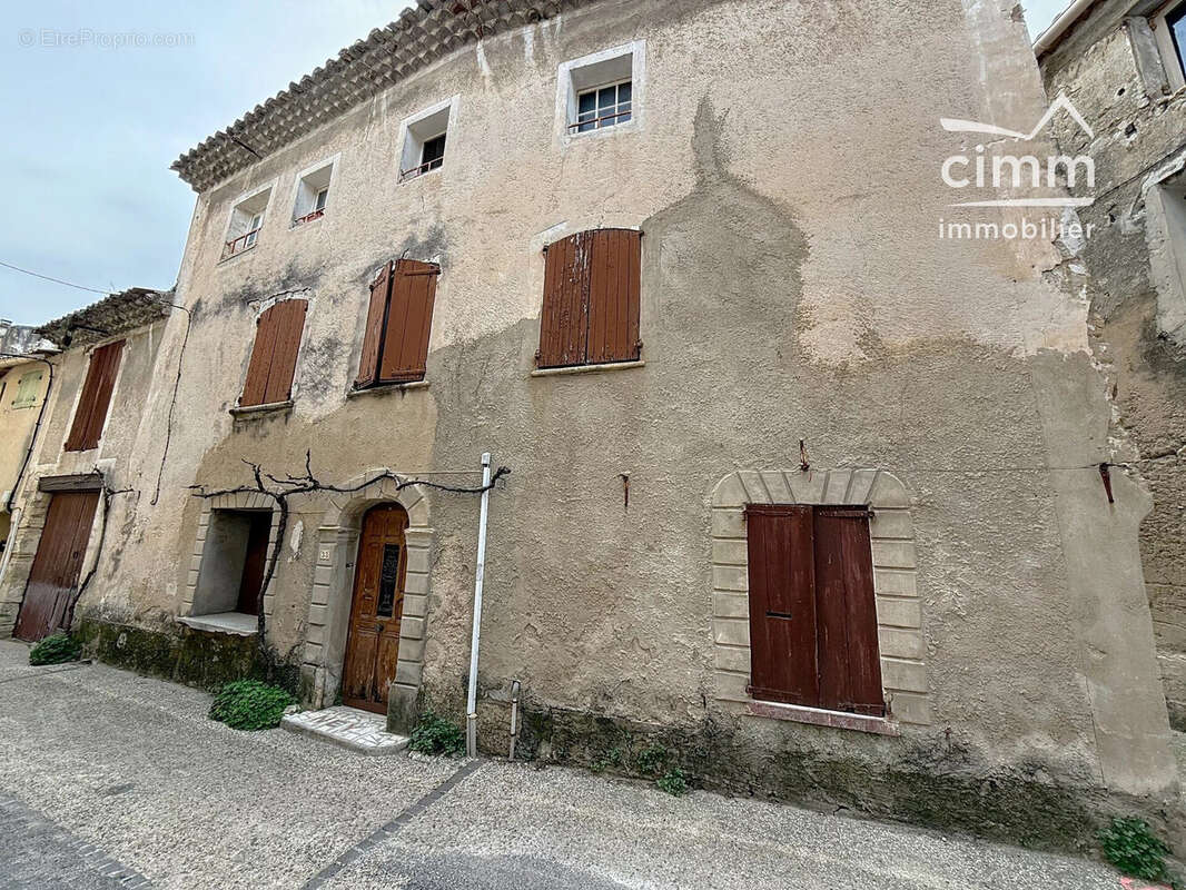 Maison 180 m² à Mazan  - photo 2