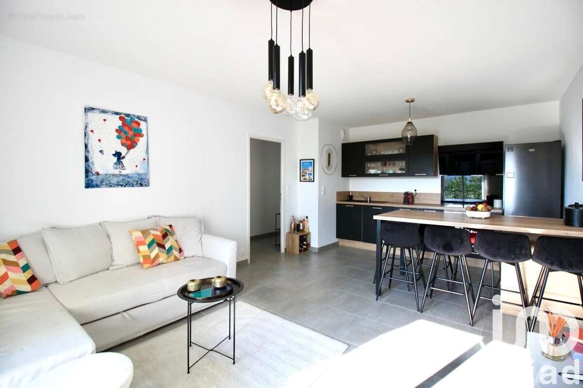 Photo 2 - Appartement à MARSEILLE-12E