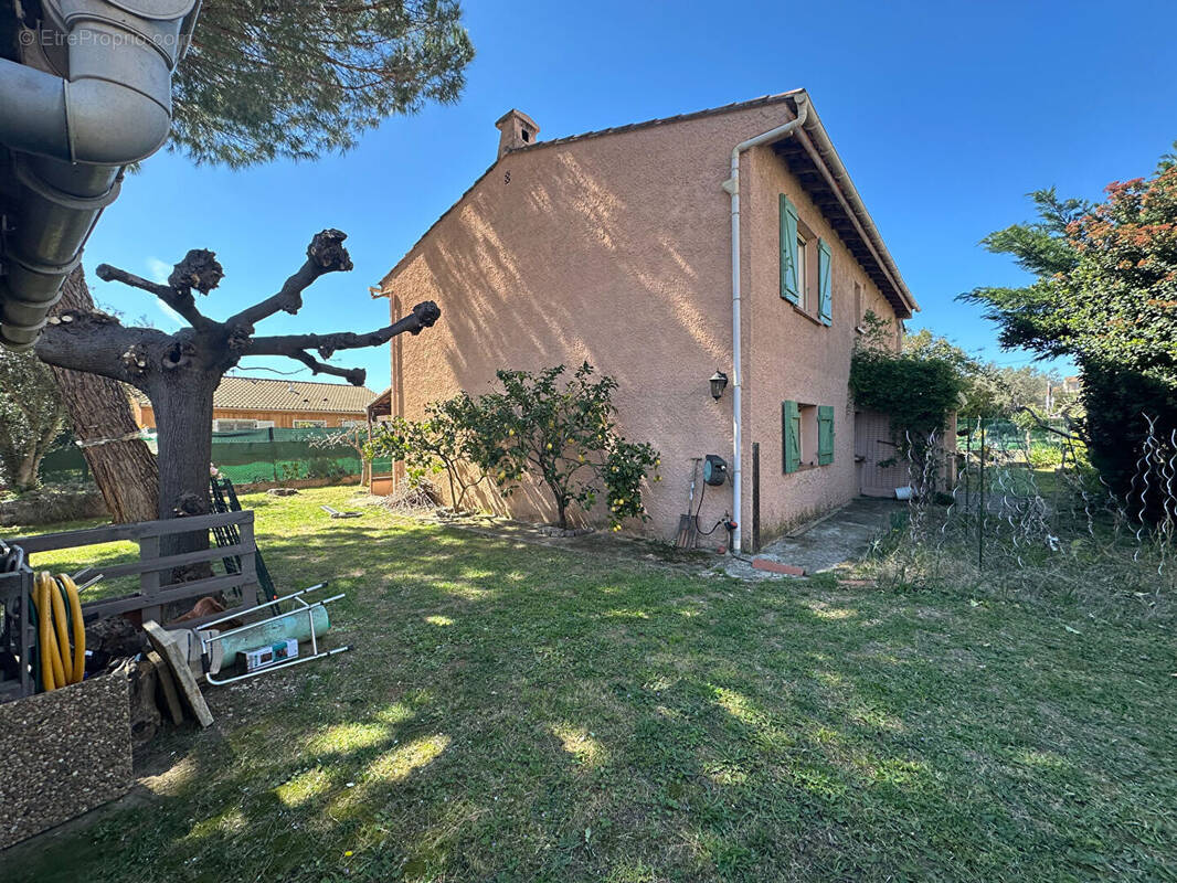 Maison à LA CRAU