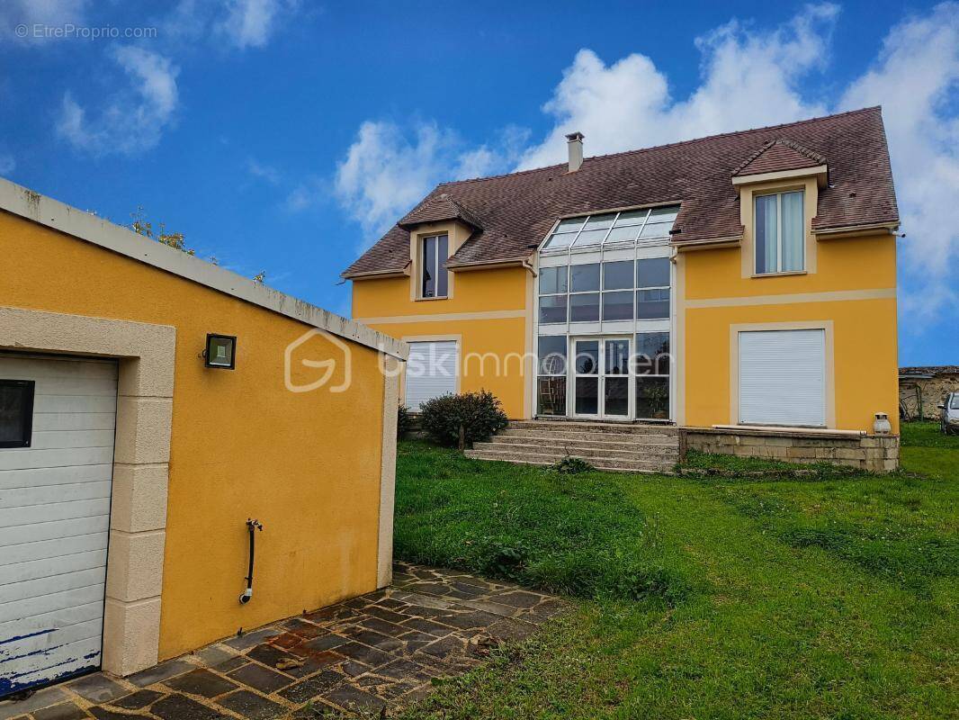 Maison à VERNOU-LA-CELLE-SUR-SEINE