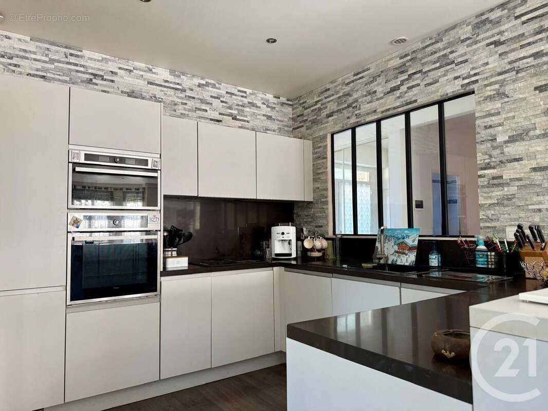 Maison à IVRY-LA-BATAILLE