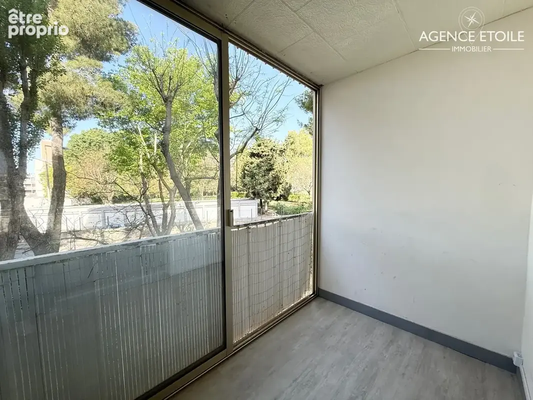 Marseille 12e   grand type 5 traversant de 95 m2   4 chambres   terrasse - loggia   place de parking privative - photo 12