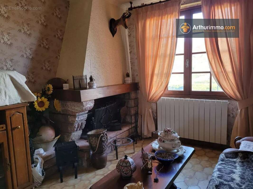 Maison à SAINTE-COLOMBE-SUR-L&#039;HERS