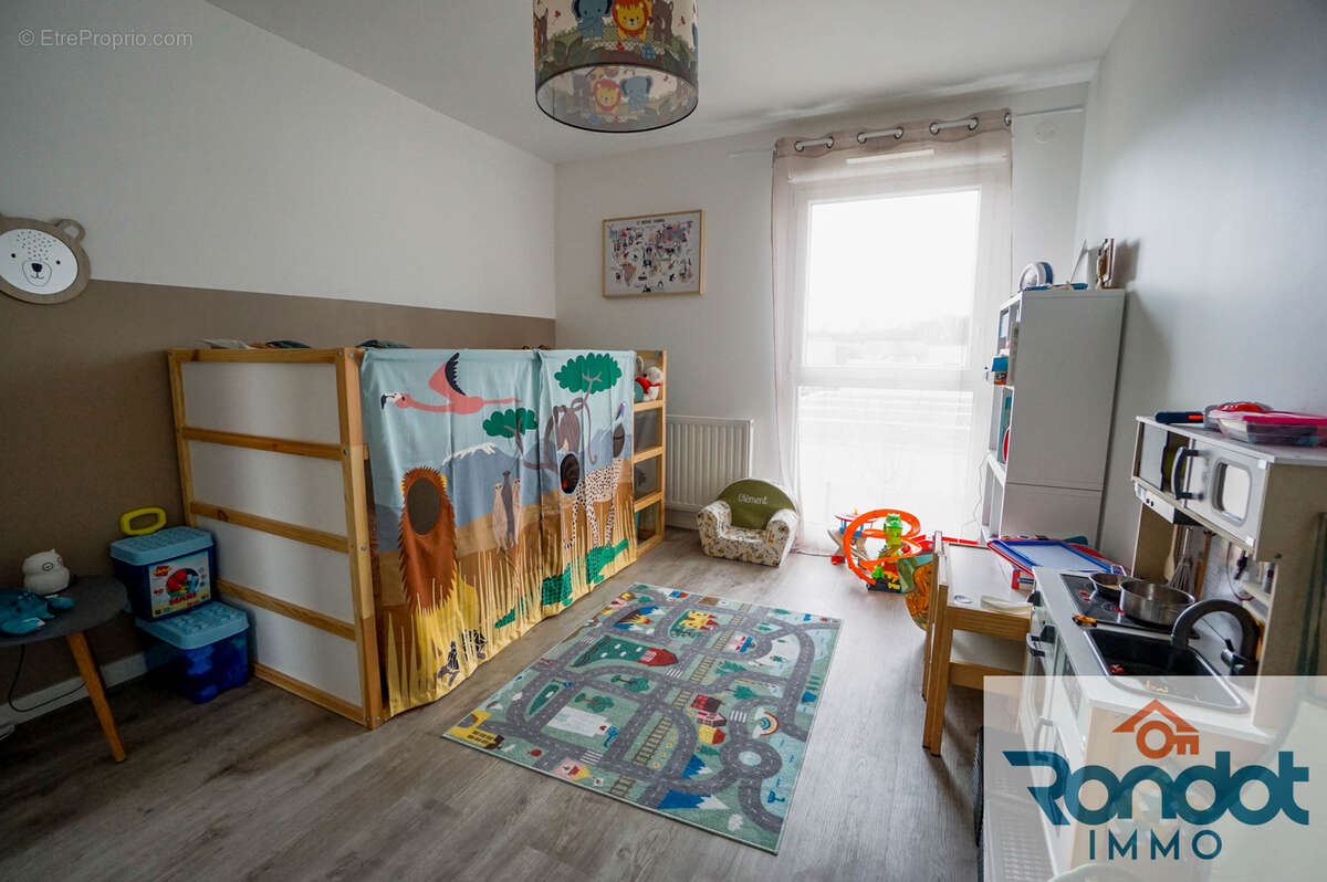 Appartement à IS-SUR-TILLE