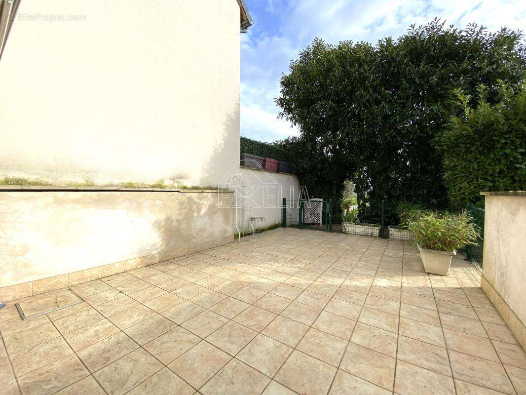 Appartement à BONNIERES-SUR-SEINE