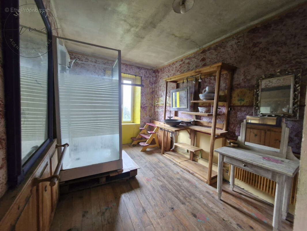 Maison à MURAT-SUR-VEBRE