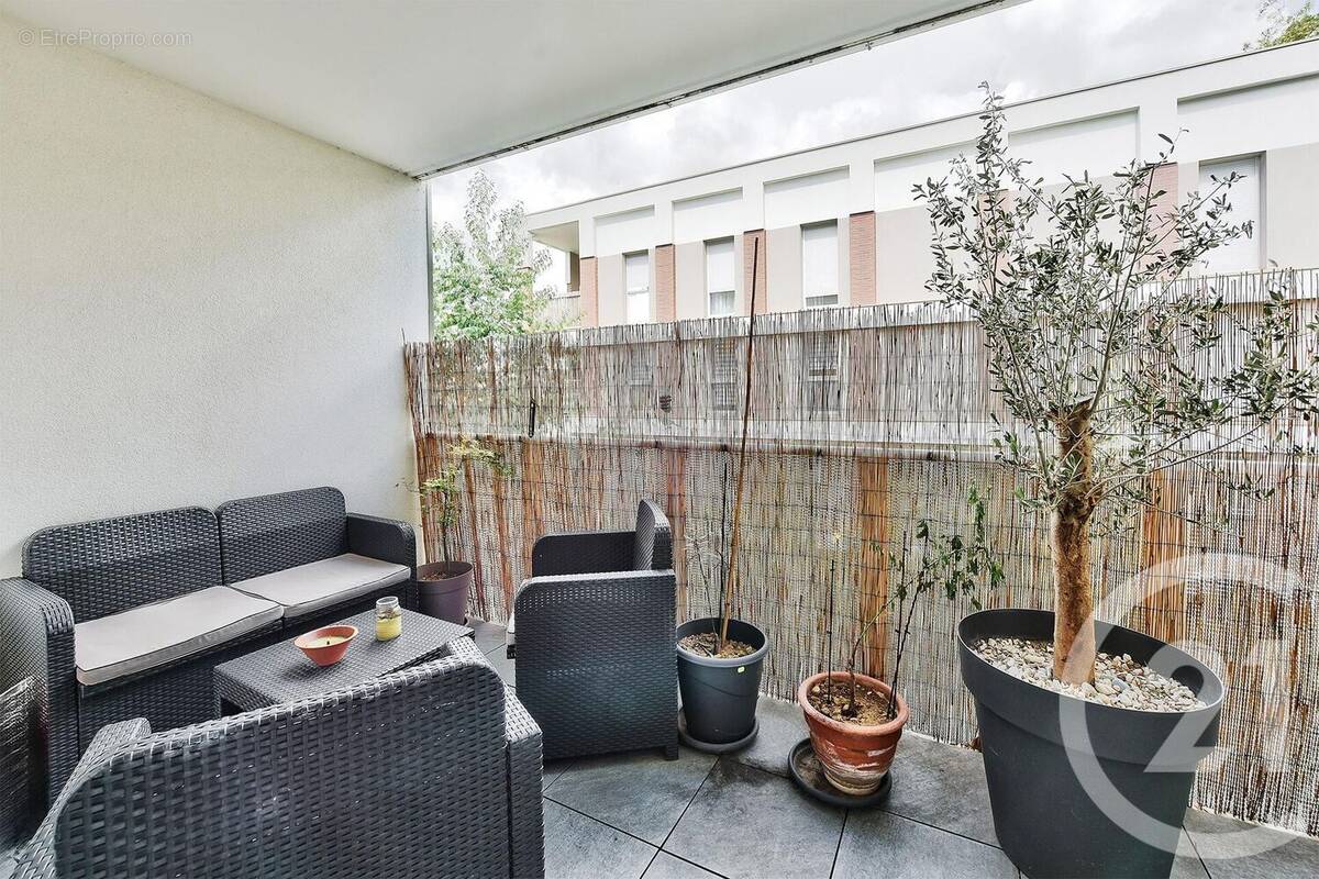 Appartement à SATHONAY-CAMP