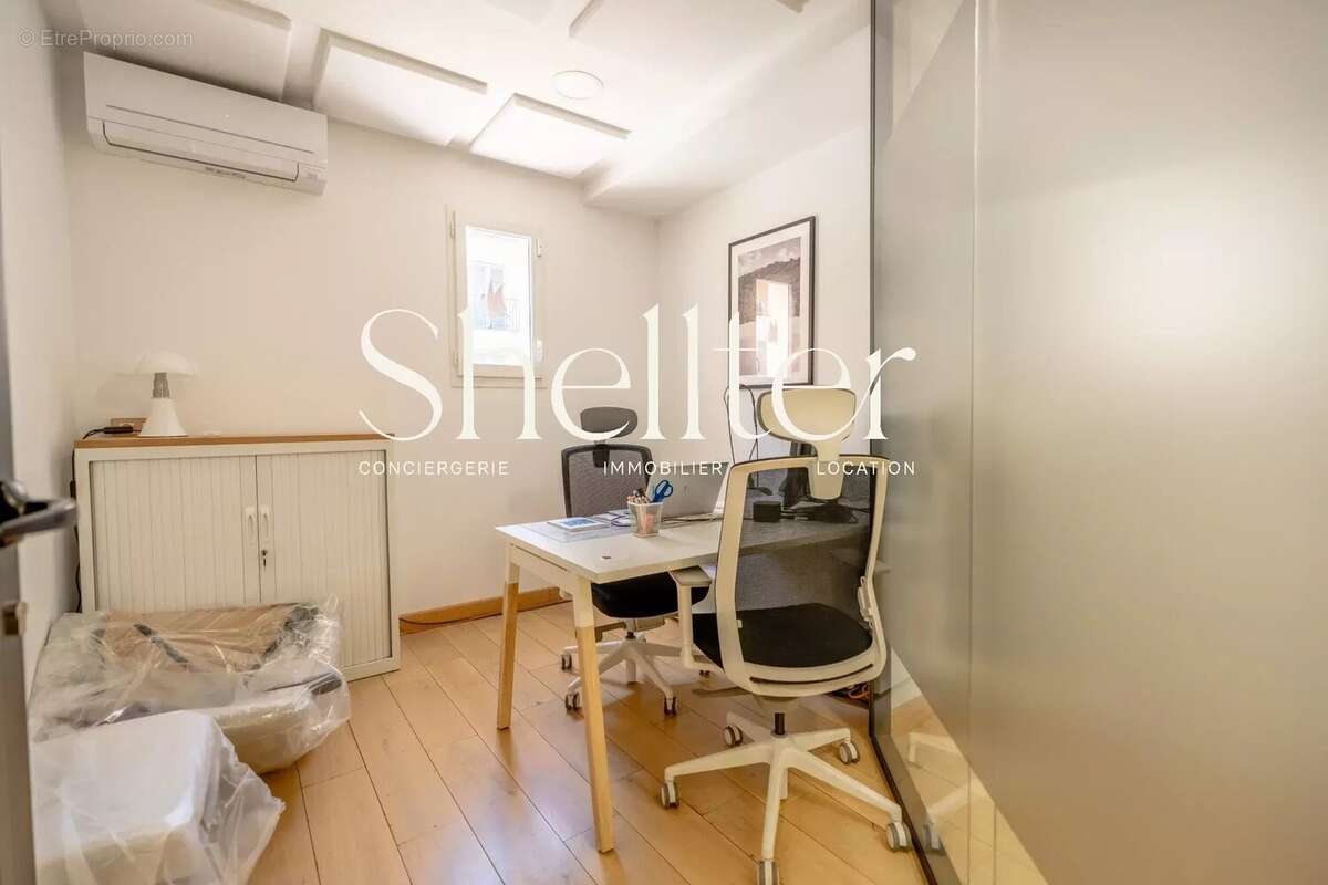 À vendre - Bureau de prestige 128 m² - Parking - Saint-Tropez - photo 4