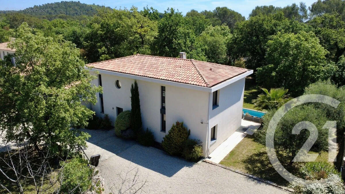 Maison à ROQUEFORT-LES-PINS