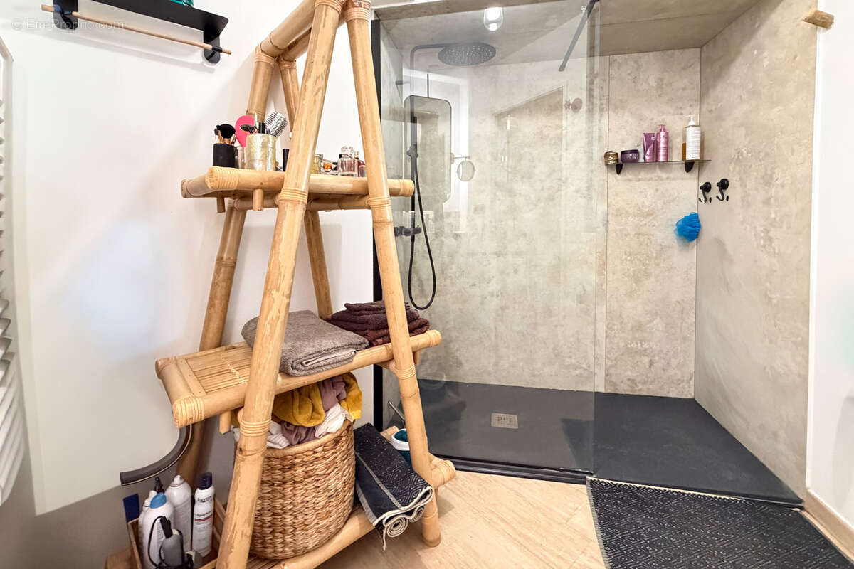 Appartement à LA LONDE-LES-MAURES