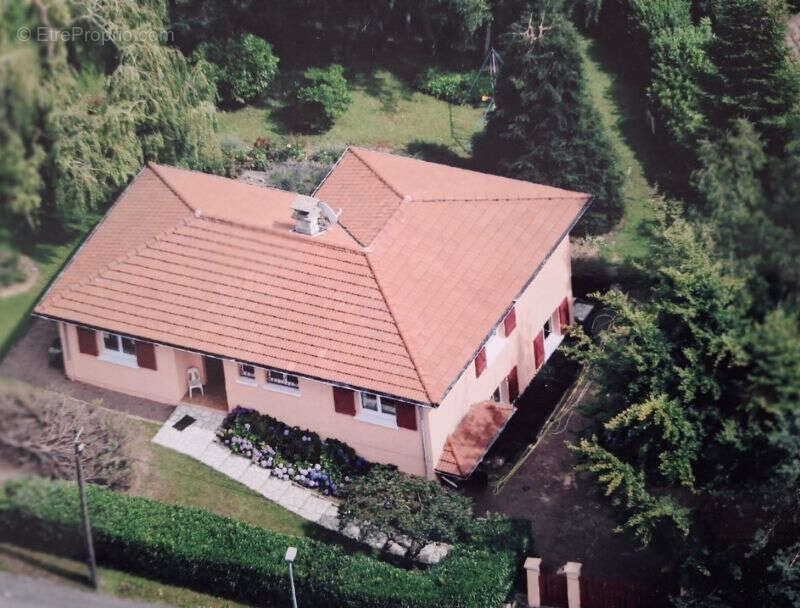 COURS LA VILLE - Maison de 116 m² - photo 12