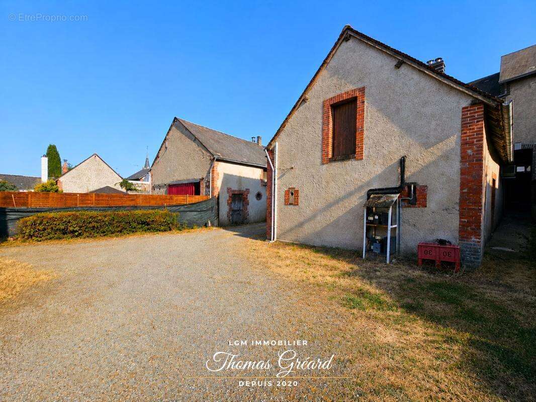  Immeuble mixte avec murs commerciaux, appartement, annexe et grange – Rentabilité nette de 8,2 % - photo 17
