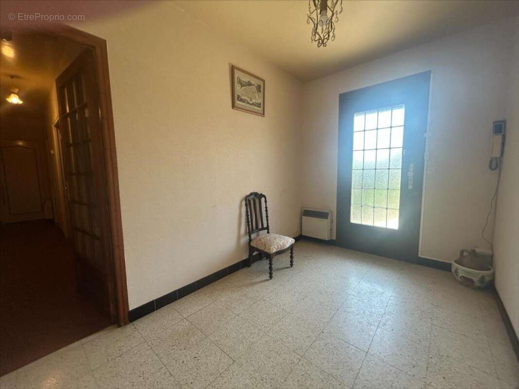 Maison à LA NEUVILLE-CHANT-D&amp;#039;OISEL