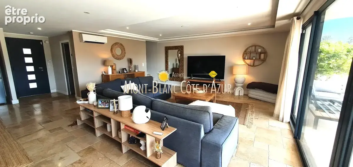 Villa 4 chambres, grand sejour, piscine, magnifique vue degagee jusqu'a la mer - photo 10