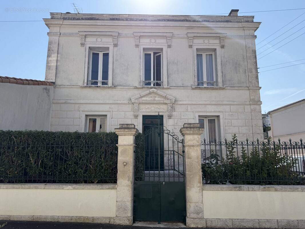 Maison à LA ROCHELLE