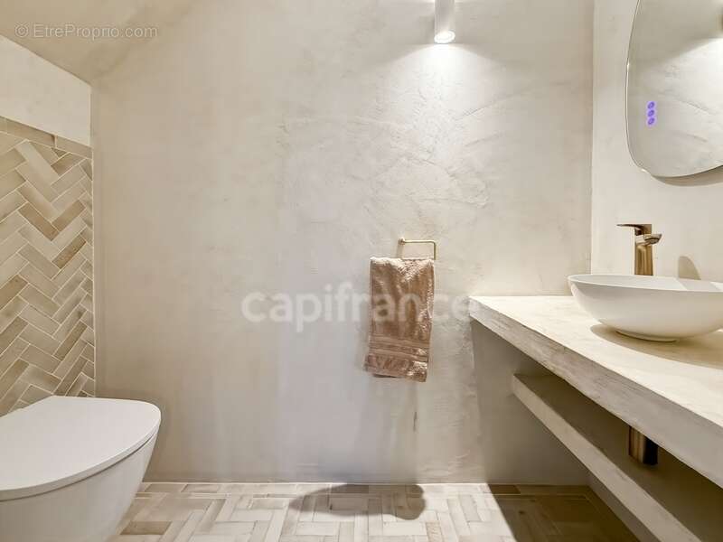 Appartement à CESSY