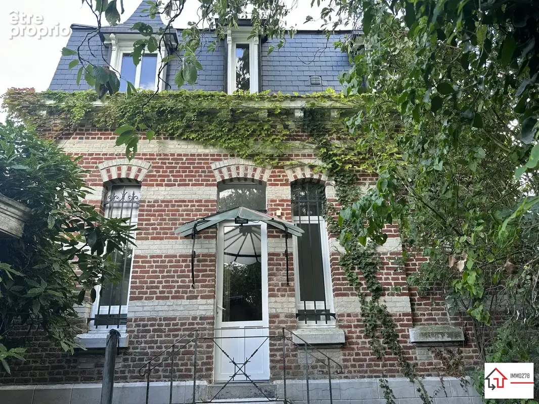 Photo Maison à Cassel au prix de 309 000€