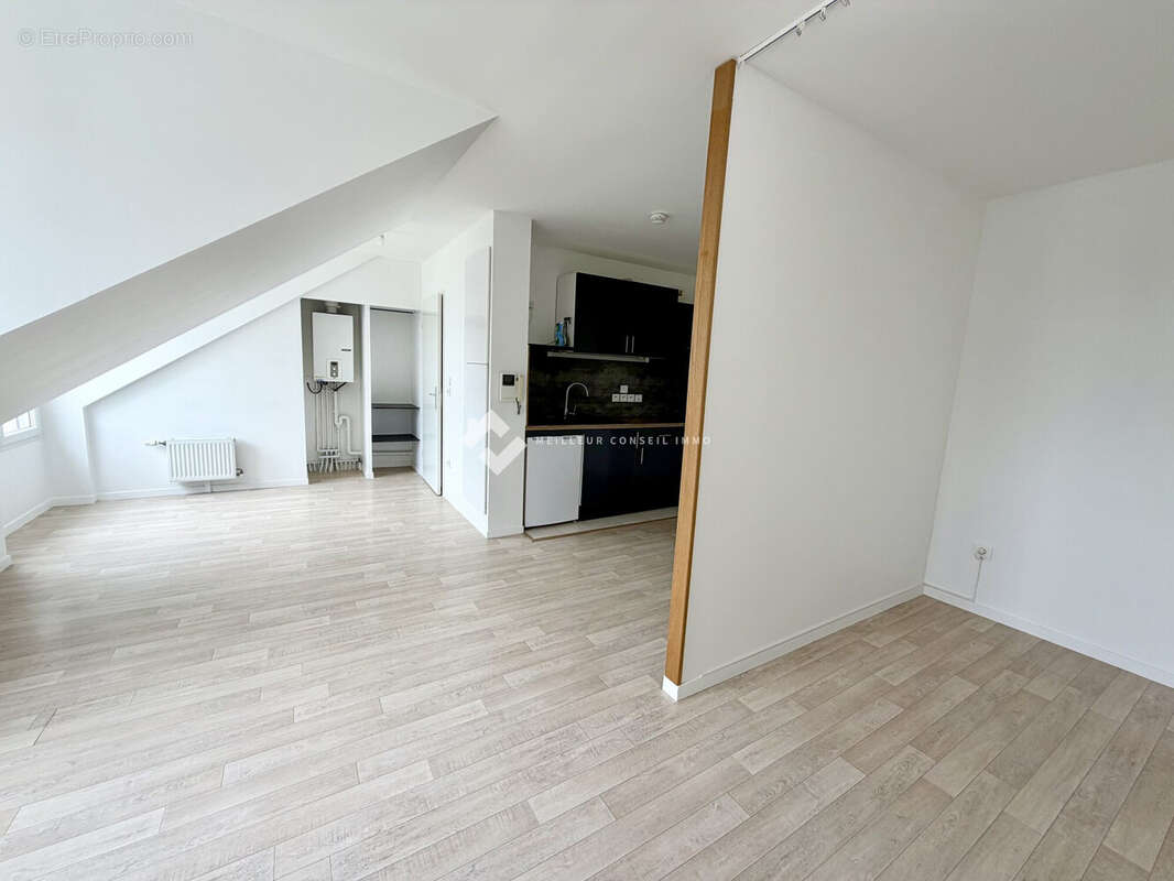 Appartement 33 m² à Nandy  - photo 2