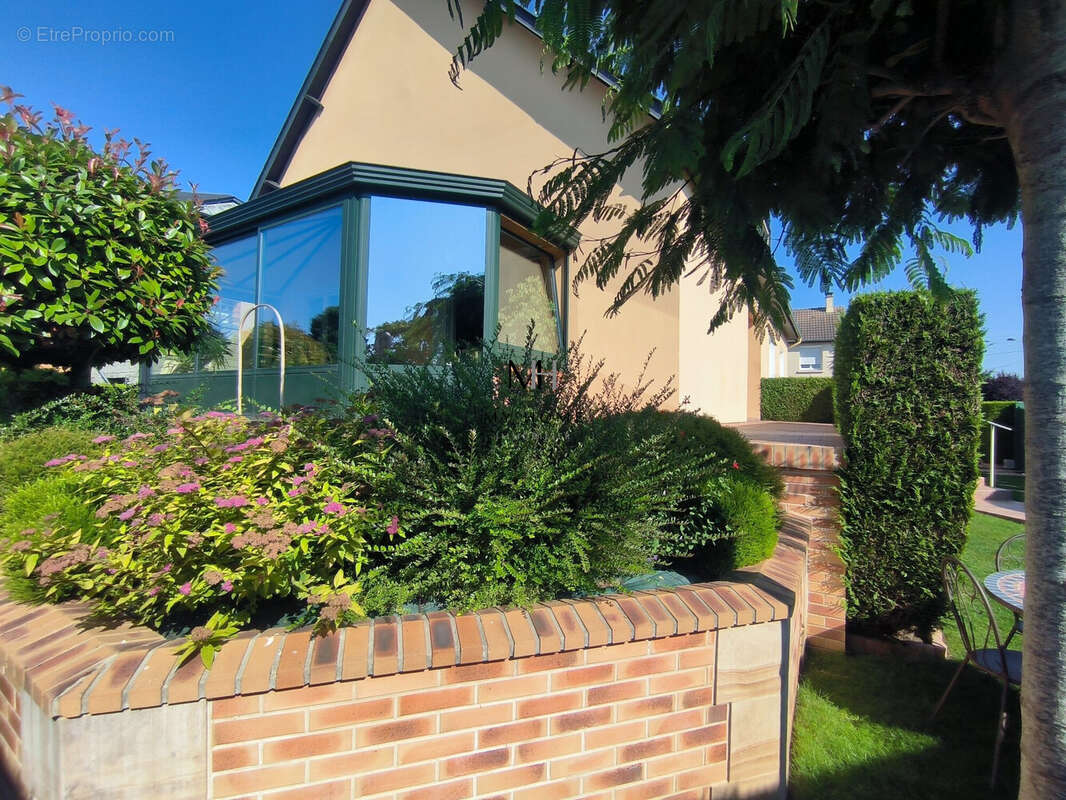 Maison 166 m² à Alencon  - photo 2