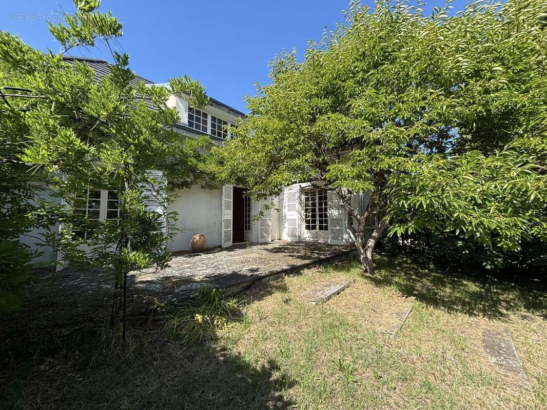 Maison 163 m² à Romans-Sur-Isere  - photo 7