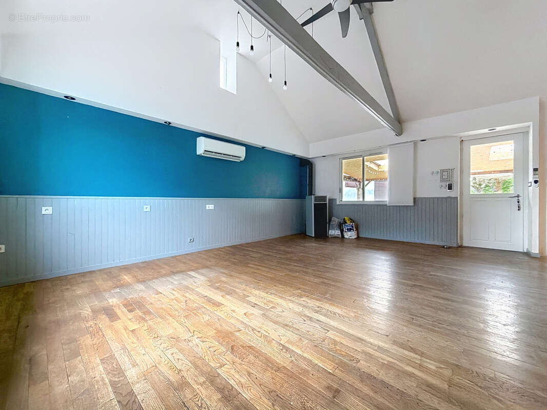 Maison à SAINT-BONNET-LA-RIVIERE