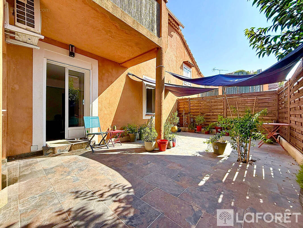 Appartement à HYERES