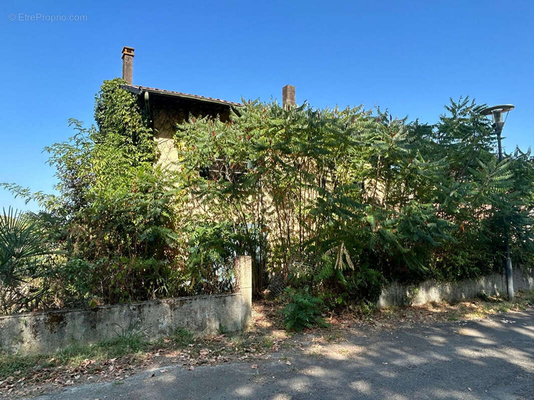 Maison à rénover avec terrain GEAUNE - photo 2
