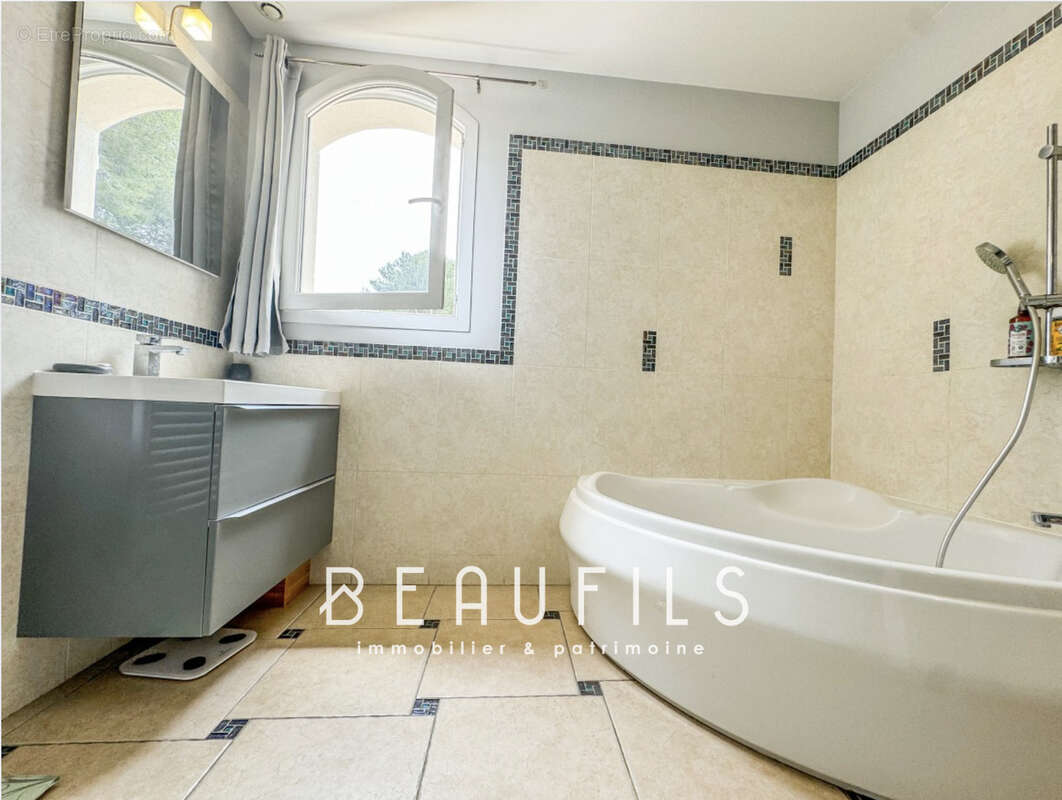 Maison à VILLETELLE